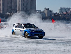 Автомобильные гонки в рамках Международного российско-китайского фестиваля зимних видов спорта