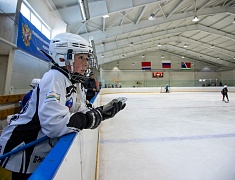 В Благовещенске впервые проходят отборочные игры турнира по русскому хоккею на призы патриарха Московского и всея Руси