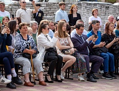 Во всех школах Благовещенска прозвенели последние звонки