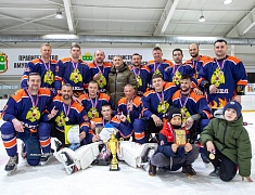 Соревнования по хоккею памяти Героя России Владимира Барахтенко прошли на стадионе «Спартак»