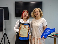 В областной библиотеке открыли выставку рисунков и подвели итоги конкурса «Нам дороги эти позабыть нельзя»