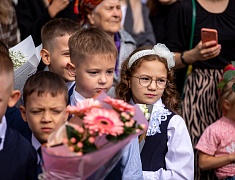 Мэр Олег Имамеев побывал на линейках в нескольких городских школах