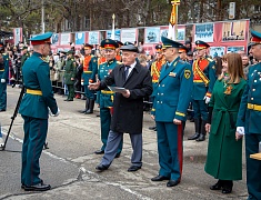 Мэр Благовещенска Олег Имамеев поздравил выпускников ДВОКУ с окончанием учебы
