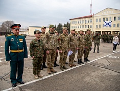 Мэр Благовещенска Олег Имамеев поздравил выпускников ДВОКУ с окончанием учебы
