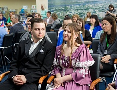 В Благовещенске открыли международный писательско-издательский форум