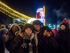 «Валенки-шоу» развернулось на главной площади Благовещенска 31 декабря