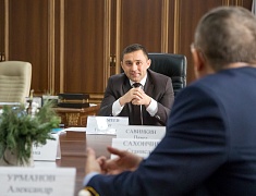 Мэр Благовещенска Олег Имамеев встретился с амурскими писателями