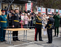 Мэр Благовещенска Олег Имамеев поздравил выпускников ДВОКУ с окончанием учебы