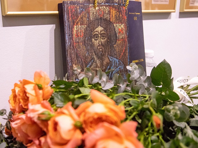 Историю о творчестве, любви и семейном счастье Александра Тихомирова «рассказывают» в Благовещенске