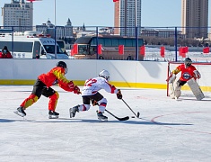 Соревнования по хоккею в рамках Международного российско-китайского фестиваля зимних видов спорта