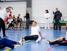 В Благовещенске впервые прошел турнир по волейболу сидя