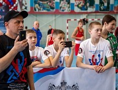 В спорткомплексе «Юность» стартовали соревнования по боксу среди юношей 13-14 лет