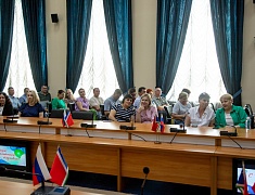 Представителей сферы торговли чествовали в Благовещенске