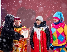 На площади Ленина и набережной Амура прошли народные гуляния в честь масленицы