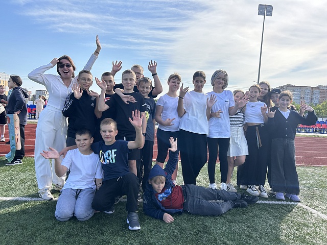 «Моя миссия — быть проводником в захватывающий мир информатики, где каждый ученик найдет свое призвание, и сделает шаг к тому, чтобы стать не просто потребителем технологий, а их создателем»