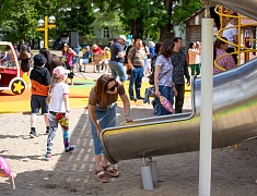 Ещё одну инклюзивную детскую площадку открыли в Благовещенске