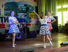 Мэр Благовещенска Олег Имамеев поздравил Автоколонну 1275 с днём автомобилиста