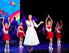 Финальный этап IX Международного фестиваля «Детство на Амуре», который завершился гала-концертом, состоялся в Благовещенске