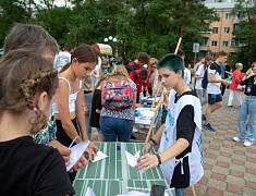 В Благовещенске прошла акция, посвященная Дню памяти детей-жертв войны в Донбассе