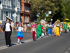 Бал цветов и Семейный бал украсили Благовещенск