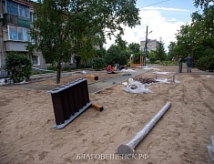 Двор на улице Пограничной в Благовещенске обзаведется детской площадкой с игровыми комплексами