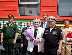 Благовещенск встретил уникальный агитпоезд Минобороны