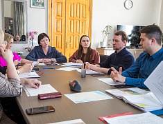 Члены жюри под председательством заммэра Виктории Хопатько подвели промежуточные итоги конкурса на лучшие эскизы 