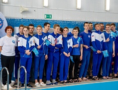 В Благовещенске впервые проходят соревнования по водному поло