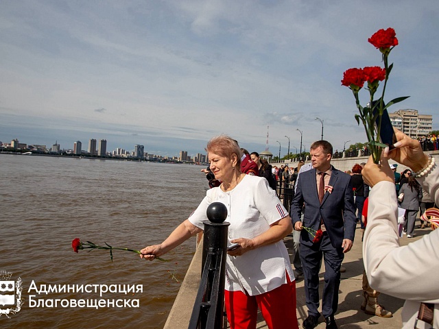 В Благовещенске торжественно отметили 80-летие окончания Второй мировой войны