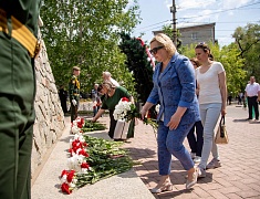 В день города прошли торжественные церемонии возложения цветов