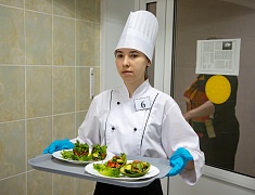 В Благовещенске выбрали лучшего школьного повара