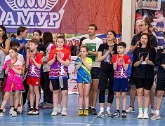 В честь Года семьи в Благовещенске провели семейный бадминтон