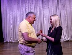 Знаки «50 лет Байкало-Амурской магистрали» вручили благовещенцам