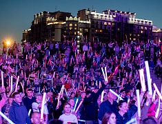 Со 169-летием Благовещенск поздравил Роман Голубев