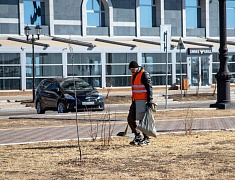 Мэр Олег Имамеев проконтролировал уборку благовещенских улиц и набережной 