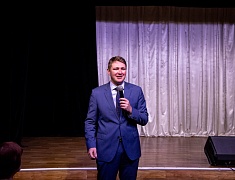 Знаки «50 лет Байкало-Амурской магистрали» вручили благовещенцам