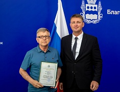 Благовещенск чествует работников торговли