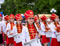 По Благовещенску прошел «Парад семей»