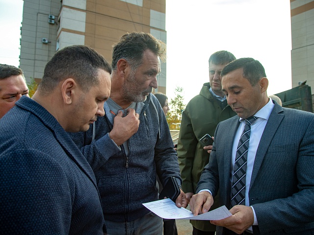 Мэр Благовещенска Олег Имамеев выехал на участок, где есть риски по началу отопительного периода