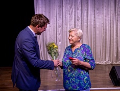 Знаки «50 лет Байкало-Амурской магистрали» вручили благовещенцам