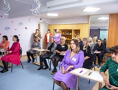 Заместитель мэра Виктория Хопатько оценила результаты работы корпоративных программ в школах и детских садах Благовещенска