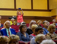 В Благовещенске впервые провели круглый стол для старших домов