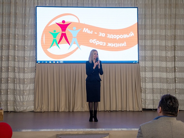 Благовещенских школьников наградили золотыми знаками отличия ГТО на Ярмарке здоровья