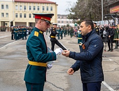 Мэр Благовещенска Олег Имамеев поздравил выпускников ДВОКУ с окончанием учебы