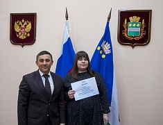 Мэр Благовещенска Олег Имамеев наградил победителей и участников конкурса «Город в праздничном наряде»