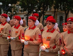 Благовещенцы зажгли свечи в память о героях Великой Отечественной войны