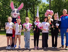 Более 30 спортсменов Благовещенска наградили знаками ГТО