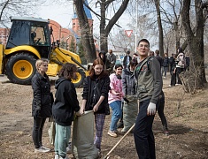 Общегородской субботник "Город берегу"