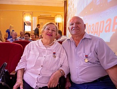 Знаки «50 лет Байкало-Амурской магистрали» вручили благовещенцам