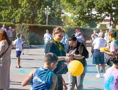 В Благовещенске прошёл семейный праздник «Город счастливых детей»